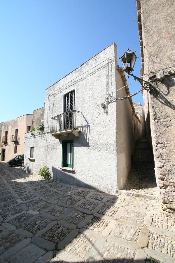Case Bruno Residenze Tipiche Erice Exterior photo